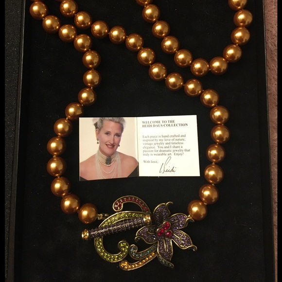 Heidi Daus Perennial Favorite toggle necklace - Picture 2 of 3